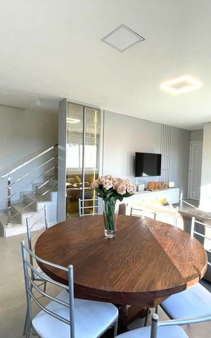 Casa à venda com 183m², 3 quartos e 2 vagas Casa à venda com 183m², 3 quartos e 2 vagasSala