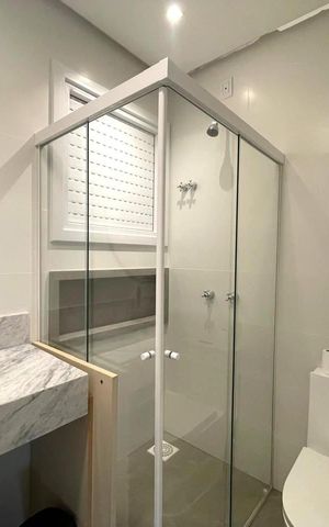 Casa à venda com 183m², 3 quartos e 2 vagas Casa à venda com 183m², 3 quartos e 2 vagasBanheiro social
