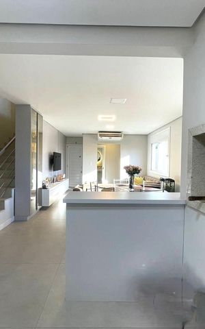 Casa à venda com 183m², 3 quartos e 2 vagas Casa à venda com 183m², 3 quartos e 2 vagasCozinha