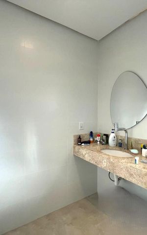 Casa à venda com 183m², 3 quartos e 2 vagas Casa à venda com 183m², 3 quartos e 2 vagasBanheiro social