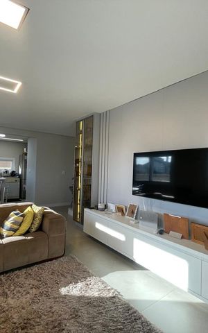 Casa à venda com 183m², 3 quartos e 2 vagas Casa à venda com 183m², 3 quartos e 2 vagasSala