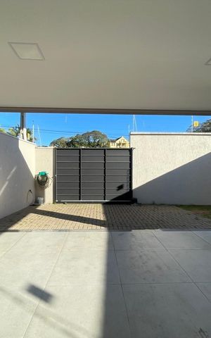 Casa à venda com 183m², 3 quartos e 2 vagas Casa à venda com 183m², 3 quartos e 2 vagasÁrea comum
