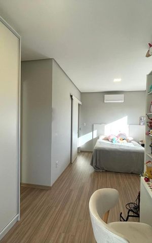 Casa à venda com 183m², 3 quartos e 2 vagas Casa à venda com 183m², 3 quartos e 2 vagasSuíte