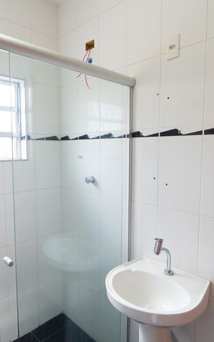 Casa à venda com 180m², 3 quartos e 2 vagas Casa à venda com 180m², 3 quartos e 2 vagasBanheiro