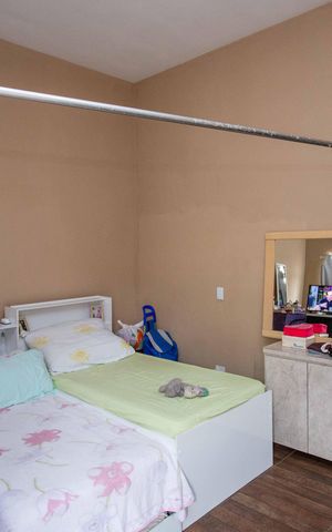 Casa à venda com 125m², 3 quartos e 1 vagaCasa 1 - Quarto