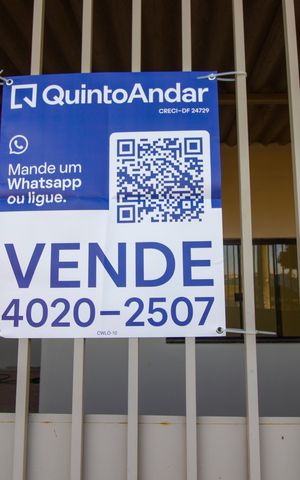 Casa à venda com 100m², 5 quartos e 2 vagasPlaca