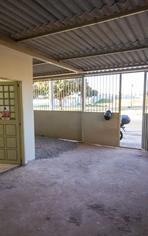 Casa à venda com 100m², 5 quartos e 2 vagasÁrea externa
