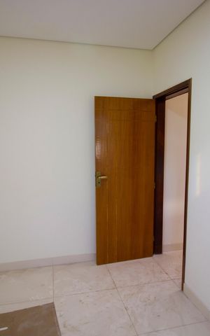 Casa à venda com 100m², 5 quartos e 2 vagasQuarto