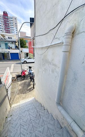 Apartamento para alugar com 28m², 1 quarto e sem vagaEscada
