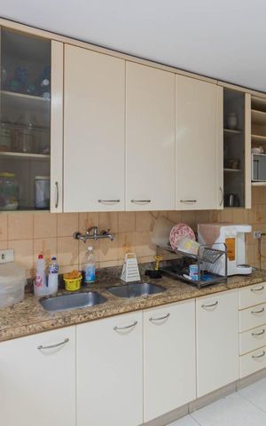 Apartamento à venda com 135m², 3 quartos e 2 vagasCozinha