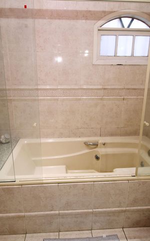 Casa à venda com 500m², 5 quartos e 2 vagasBanheiro da Suíte 2