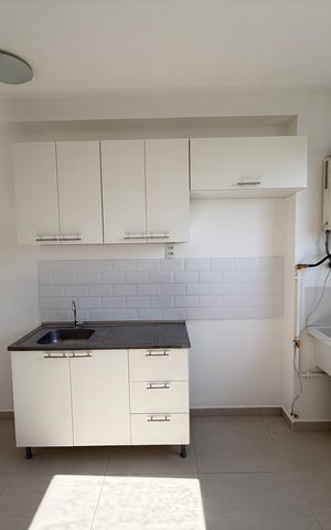 Apartamento à venda com 30m², 1 quarto e sem vaga Apartamento à venda com 30m², 1 quarto e sem vagaSala/cozinha