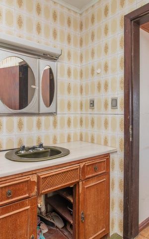 Casa à venda com 401m², 4 quartos e 2 vagas Casa à venda com 401m², 4 quartos e 2 vagasBanheiro do Quarto 1