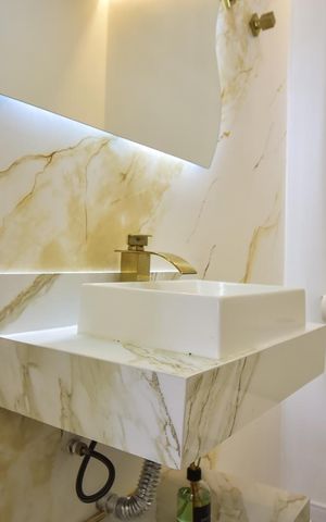 Apartamento para alugar com 200m², 4 quartos e 3 vagasLavabo