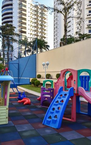Apartamento para alugar com 200m², 4 quartos e 3 vagasPlayground