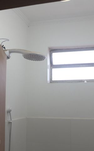 Casa à venda com 170m², 3 quartos e 2 vagasBanheiro 2