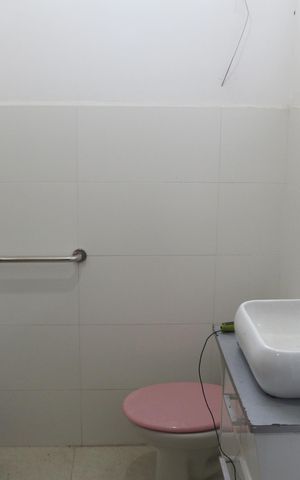 Casa à venda com 170m², 3 quartos e 2 vagasBanheiro 2