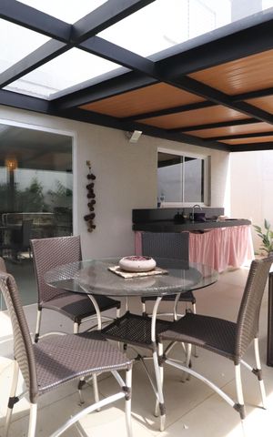 Casa de condomínio para alugar com 82m², 3 quartos e 2 vagasVaranda