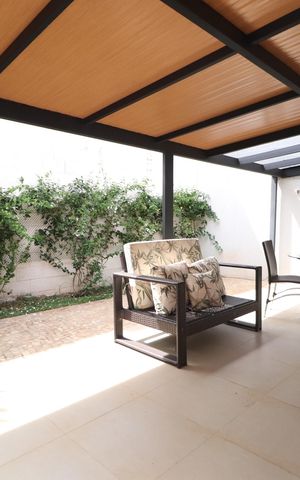 Casa de condomínio para alugar com 82m², 3 quartos e 2 vagasVaranda