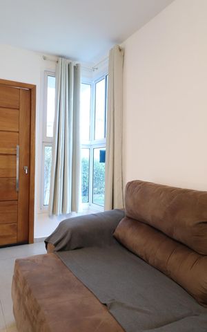 Casa de condomínio para alugar com 82m², 3 quartos e 2 vagasSala
