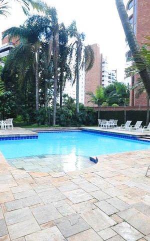 Apartamento à venda com 200m², 4 quartos e 3 vagasPiscina