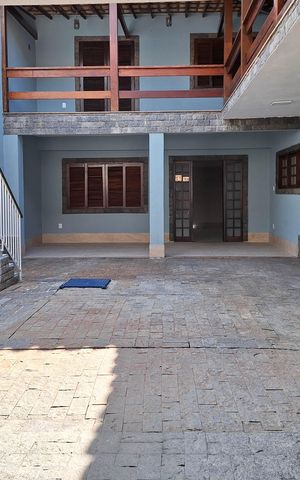 Casa à venda com 400m², 7 quartos e 5 vagas Casa à venda com 400m², 7 quartos e 5 vagasQuintal