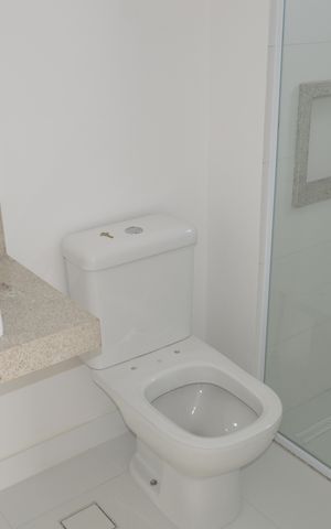 Apartamento à venda com 81m², 2 quartos e 2 vagasBanheiro da Suíte 1
