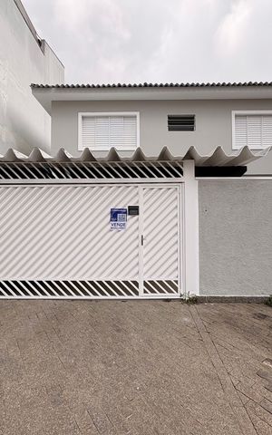 Casa à venda com 149m², 3 quartos e 4 vagas Casa à venda com 149m², 3 quartos e 4 vagasFachada + plaquinha: YSQQ-186