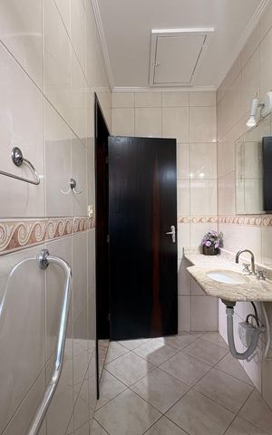 Casa à venda com 149m², 3 quartos e 4 vagas Casa à venda com 149m², 3 quartos e 4 vagasBanheiro da Suíte