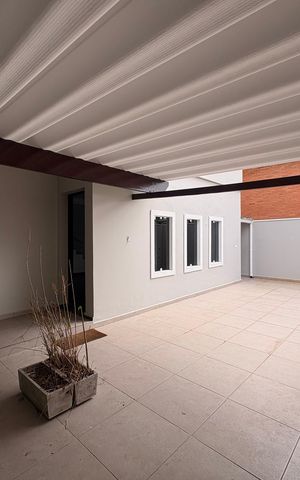 Casa à venda com 149m², 3 quartos e 4 vagas Casa à venda com 149m², 3 quartos e 4 vagasGaragem