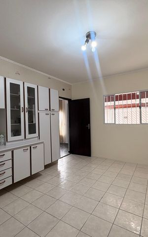 Casa à venda com 149m², 3 quartos e 4 vagas Casa à venda com 149m², 3 quartos e 4 vagasCozinha