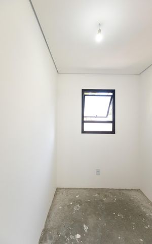 Casa de condomínio à venda com 350m², 4 quartos e 4 vagas Casa de condomínio à venda com 350m², 4 quartos e 4 vagasQuarto 4 - 4 Suíte Closet