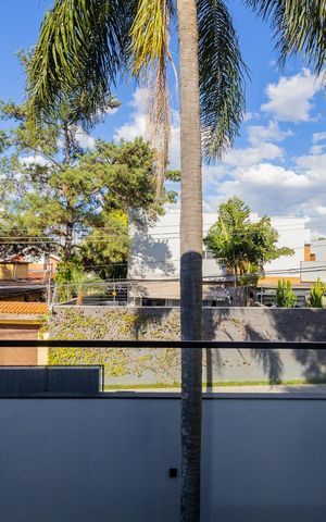 Casa de condomínio à venda com 350m², 4 quartos e 4 vagas Casa de condomínio à venda com 350m², 4 quartos e 4 vagasQuarto 2 - 2 Suíte varanda