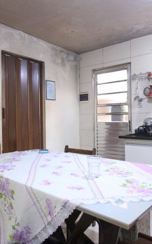 Casa à venda com 180m², 3 quartos e 2 vagas Casa à venda com 180m², 3 quartos e 2 vagasCozinha 2