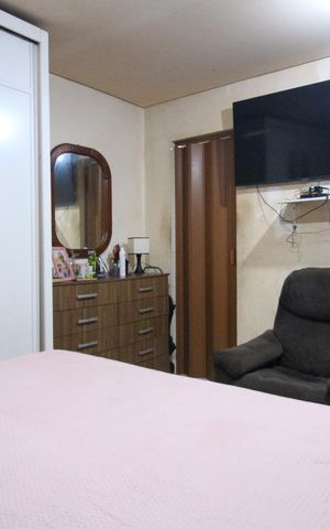 Casa à venda com 180m², 3 quartos e 2 vagas Casa à venda com 180m², 3 quartos e 2 vagasQuarto 3