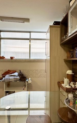 Apartamento à venda com 130m², 4 quartos e 1 vagaÁrea de Serviço