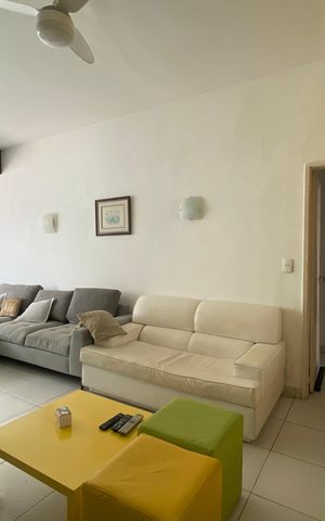 Apartamento à venda com 240m², 3 quartos e sem vaga Apartamento à venda com 240m², 3 quartos e sem vagaSala