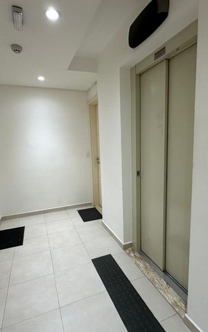 Apartamento à venda com 76m², 2 quartos e 1 vaga Apartamento à venda com 76m², 2 quartos e 1 vagaÁrea comum
