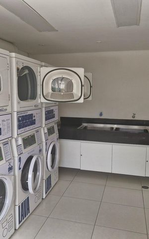Studio à venda com 30m², 0 quarto e 1 vaga Studio à venda com 30m², 0 quarto e 1 vagaLavanderia