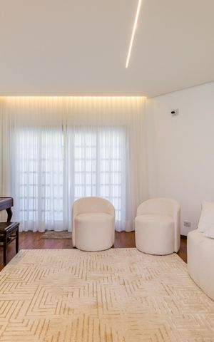 Casa para alugar com 397m², 5 quartos e 6 vagas Casa para alugar com 397m², 5 quartos e 6 vagasSala