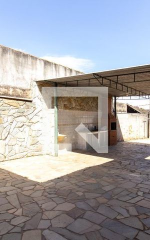 Casa à venda com 400m², 2 quartos e sem vaga