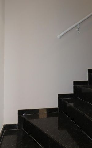 Apartamento para alugar com 100m², 2 quartos e 1 vagaEscada