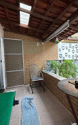 Casa à venda com 118m², 2 quartos e 1 vagaVaranda