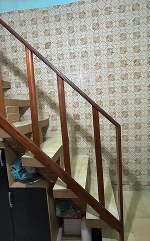 Casa à venda com 118m², 2 quartos e 1 vagaEscada
