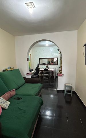 Casa à venda com 118m², 2 quartos e 1 vagaSala