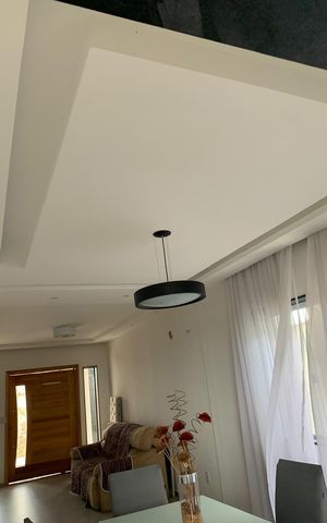 Casa à venda com 300m², 2 quartos e 4 vagas