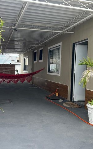 Casa à venda com 300m², 2 quartos e 4 vagas