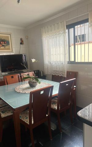 Casa à venda com 262m², 3 quartos e 6 vagas