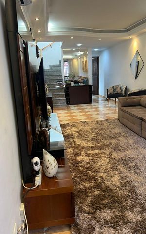 Casa à venda com 262m², 3 quartos e 6 vagas
