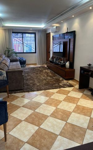 Casa à venda com 262m², 3 quartos e 6 vagas